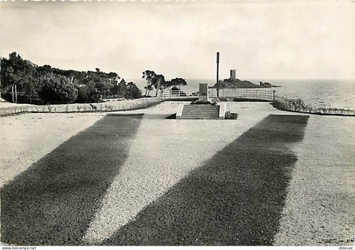 Carte postale le - -,