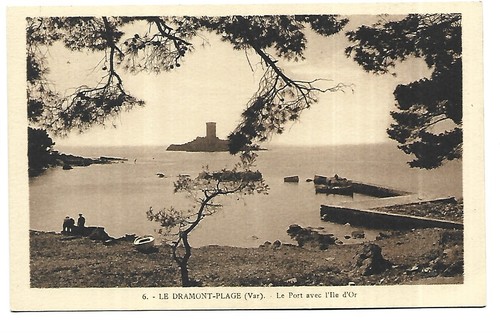 Dramont plage le - , port